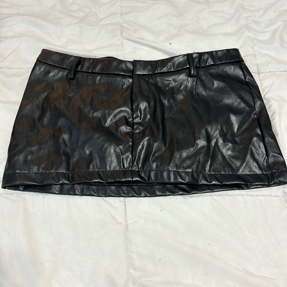 Leather skirt
